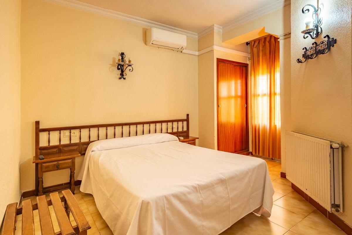 Hostal Hilaria Мазагон Экстерьер фото