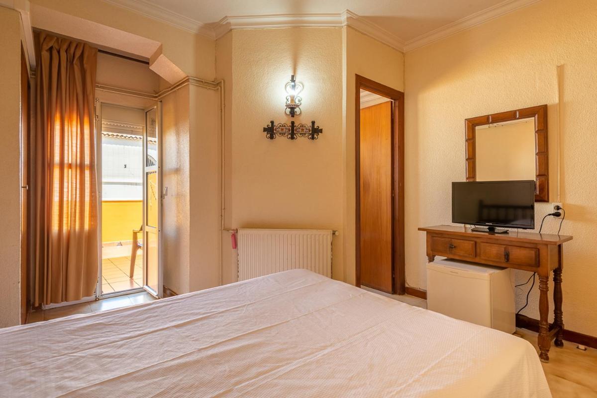 Hostal Hilaria Мазагон Экстерьер фото