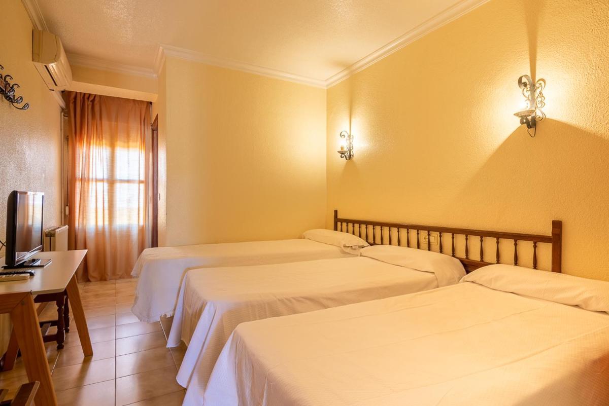 Hostal Hilaria Мазагон Экстерьер фото